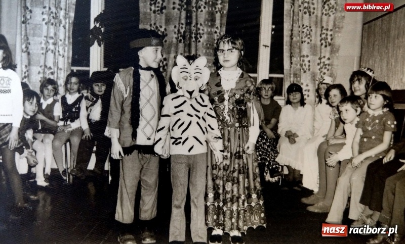 Zdjęcie w galerii na portalu naszraciborz.pl: Magiczne lata 60. i 70. w Raciborzu. Rozpoznacie się na zdjęciach?  wiadomości z regionu