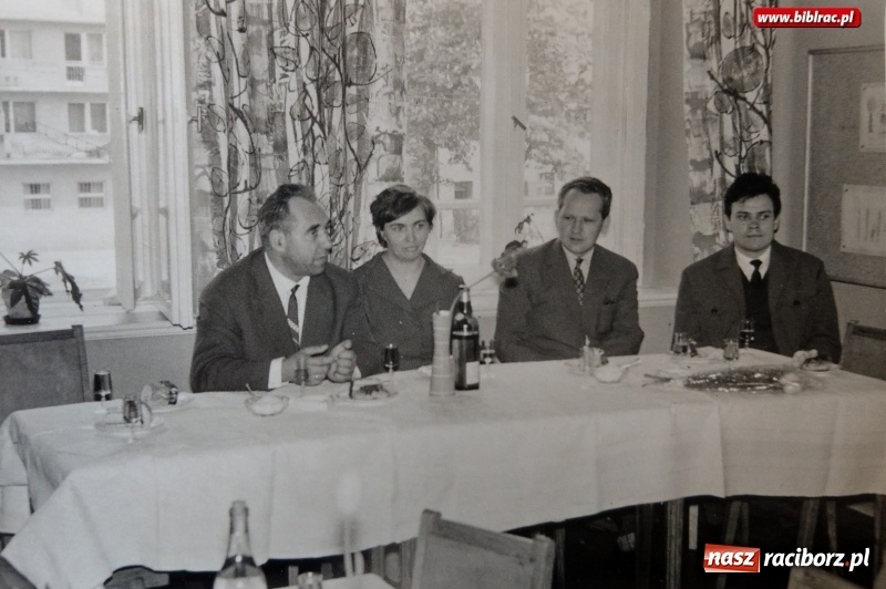 Zdjęcie w galerii na portalu naszraciborz.pl: Magiczne lata 60. i 70. w Raciborzu. Rozpoznacie się na zdjęciach?  wiadomości z regionu