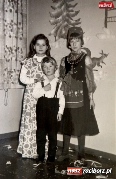 Zdjęcie w galerii na portalu naszraciborz.pl: Magiczne lata 60. i 70. w Raciborzu. Rozpoznacie się na zdjęciach?  wiadomości z regionu