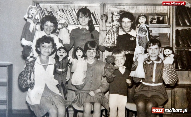 Zdjęcie w galerii na portalu naszraciborz.pl: Magiczne lata 60. i 70. w Raciborzu. Rozpoznacie się na zdjęciach?  wiadomości z regionu