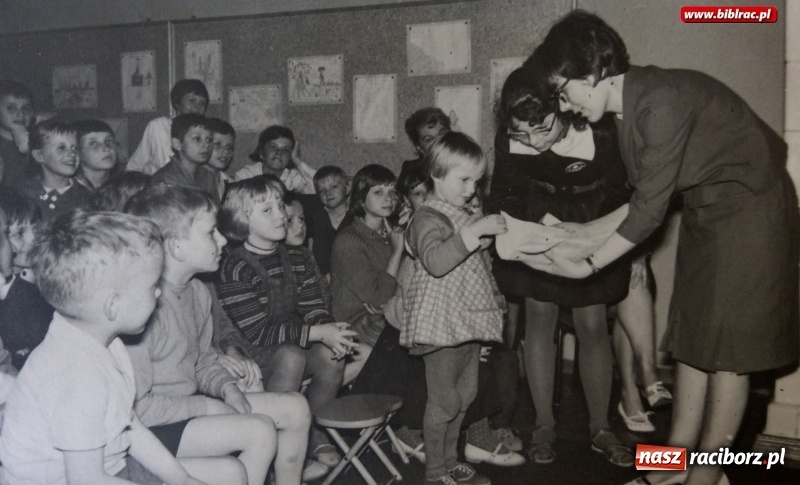 Zdjęcie w galerii na portalu naszraciborz.pl: Magiczne lata 60. i 70. w Raciborzu. Rozpoznacie się na zdjęciach?  wiadomości z regionu