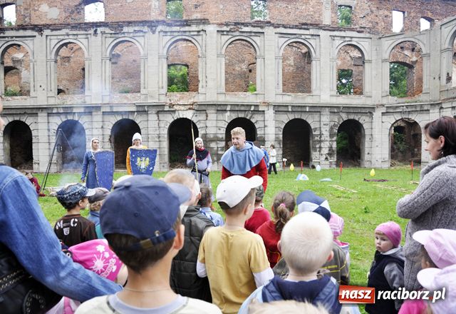 Zdjęcie w galerii na portalu naszraciborz.pl: Noc Świętojańska pod zamkiem wiadomości z regionu
