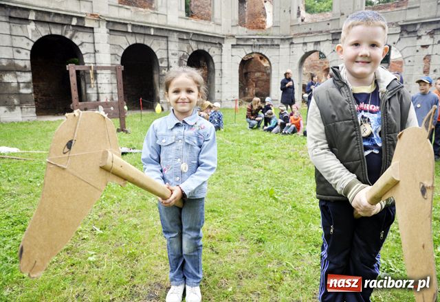 Zdjęcie w galerii na portalu naszraciborz.pl: Noc Świętojańska pod zamkiem wiadomości z regionu