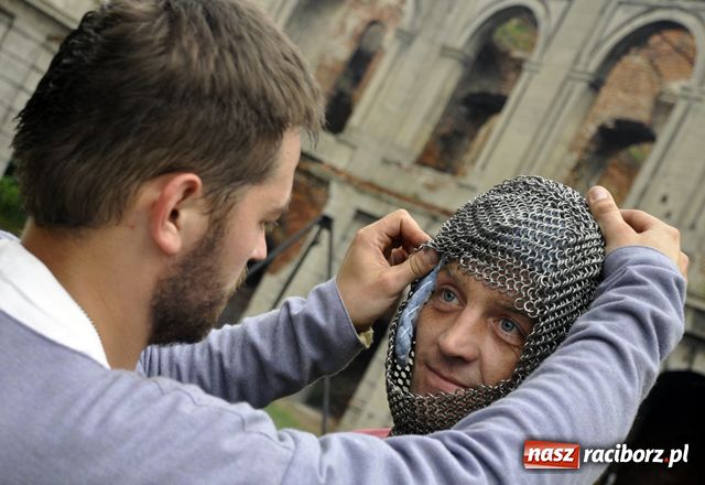 Zdjęcie w galerii na portalu naszraciborz.pl: Noc Świętojańska pod zamkiem wiadomości z regionu