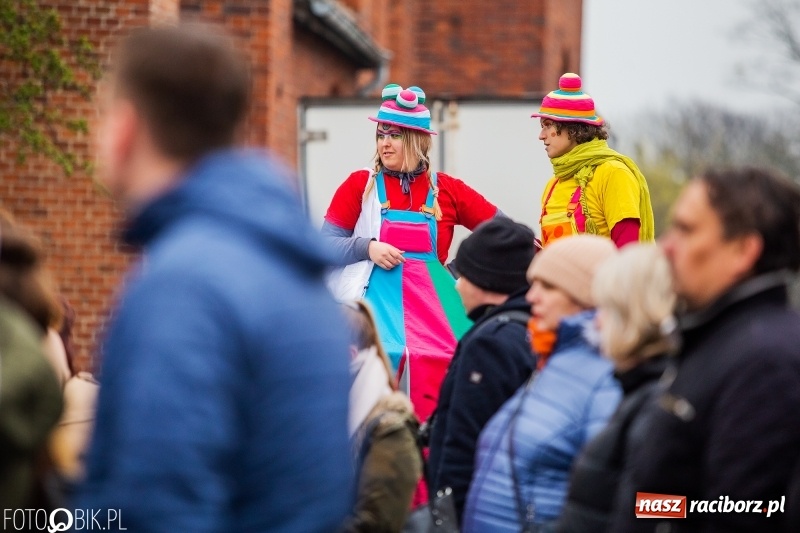 Zdjęcie w galerii na portalu naszraciborz.pl: Oficjalne otwarcie Jarmarku Wielkanocnego na Rynku wiadomości z regionu