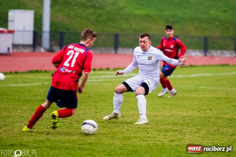 Zdjęcie w galerii na portalu naszraciborz.pl: Raciborska Unia wreszcie zwycięska wiadomości z regionu