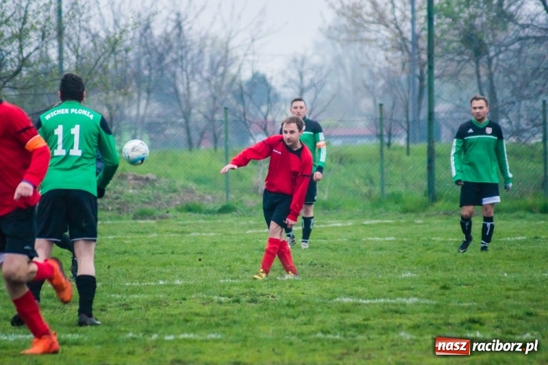 Zdjęcie w galerii na portalu naszraciborz.pl: C klasa: Nieudana inauguracja Wichru Płonia wiadomości z regionu