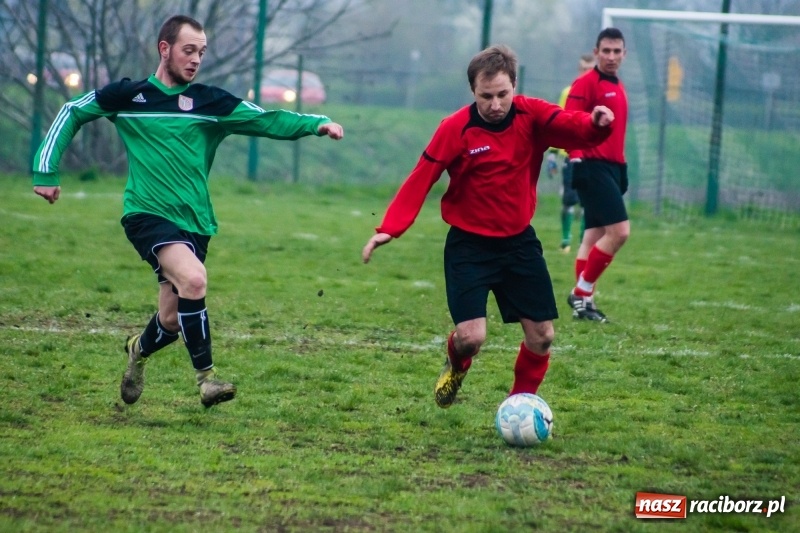 Zdjęcie w galerii na portalu naszraciborz.pl: C klasa: Nieudana inauguracja Wichru Płonia wiadomości z regionu