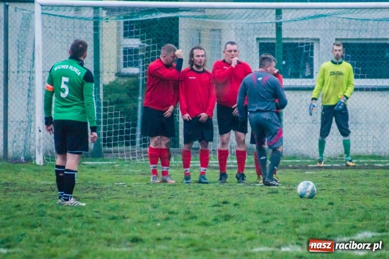 Zdjęcie w galerii na portalu naszraciborz.pl: C klasa: Nieudana inauguracja Wichru Płonia wiadomości z regionu