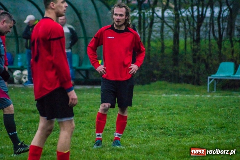 Zdjęcie w galerii na portalu naszraciborz.pl: C klasa: Nieudana inauguracja Wichru Płonia wiadomości z regionu