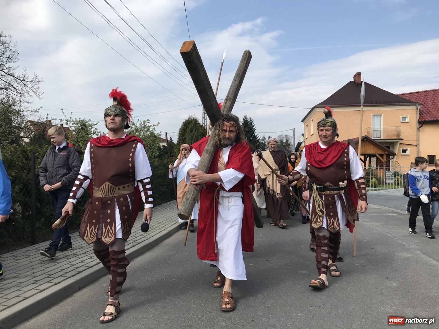 Zdjęcie w galerii na portalu naszraciborz.pl: Misterium Męki Pańskiej w Krzyżanowicach [FOTO i WIDEO]  wiadomości z regionu
