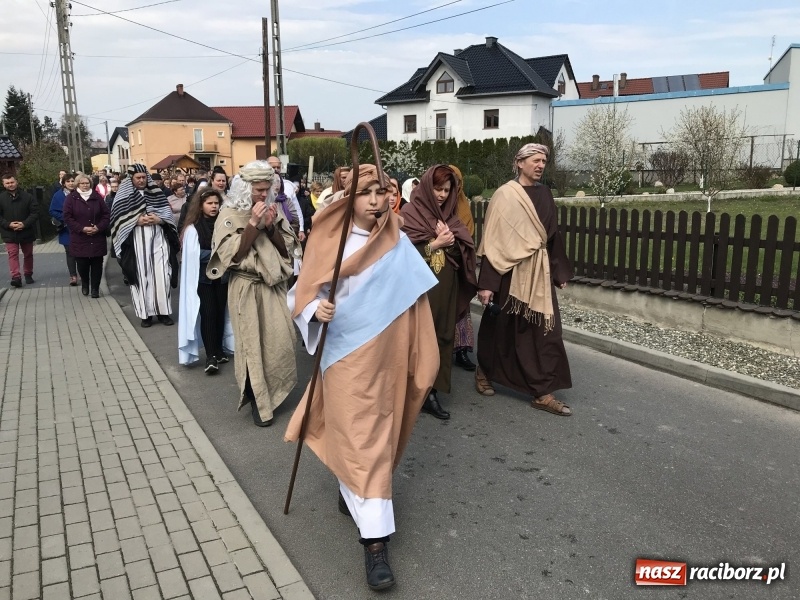 Zdjęcie w galerii na portalu naszraciborz.pl: Misterium Męki Pańskiej w Krzyżanowicach [FOTO i WIDEO]  wiadomości z regionu