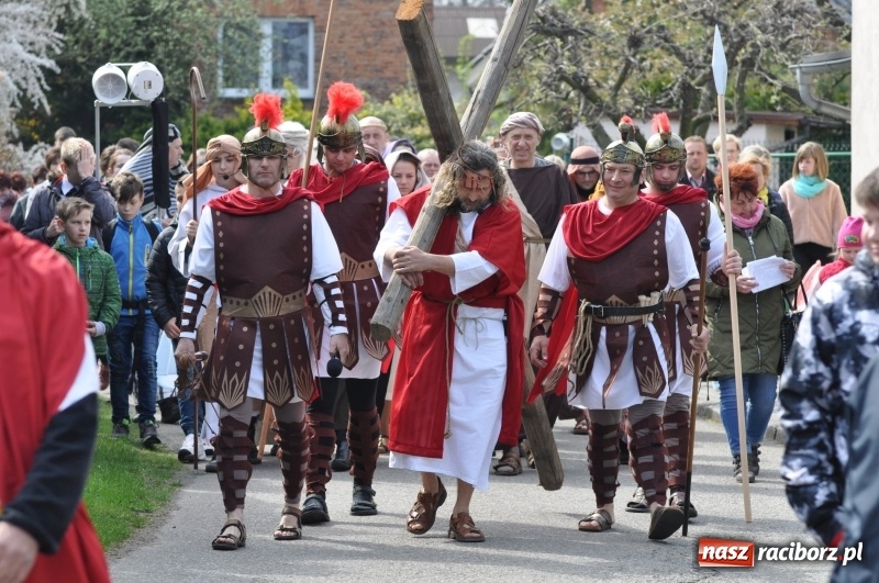 Zdjęcie w galerii na portalu naszraciborz.pl: Misterium Męki Pańskiej w Krzyżanowicach [FOTO i WIDEO]  wiadomości z regionu