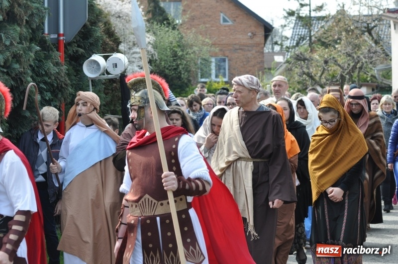 Zdjęcie w galerii na portalu naszraciborz.pl: Misterium Męki Pańskiej w Krzyżanowicach [FOTO i WIDEO]  wiadomości z regionu