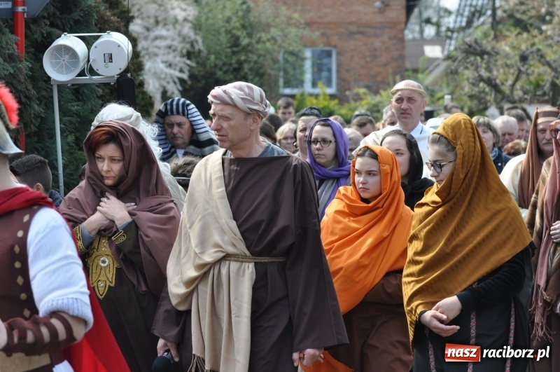 Zdjęcie w galerii na portalu naszraciborz.pl: Misterium Męki Pańskiej w Krzyżanowicach [FOTO i WIDEO]  wiadomości z regionu