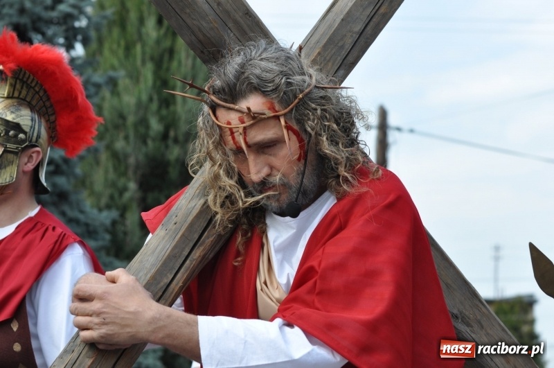 Zdjęcie w galerii na portalu naszraciborz.pl: Misterium Męki Pańskiej w Krzyżanowicach [FOTO i WIDEO]  wiadomości z regionu