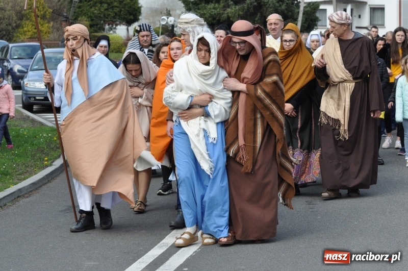 Zdjęcie w galerii na portalu naszraciborz.pl: Misterium Męki Pańskiej w Krzyżanowicach [FOTO i WIDEO]  wiadomości z regionu
