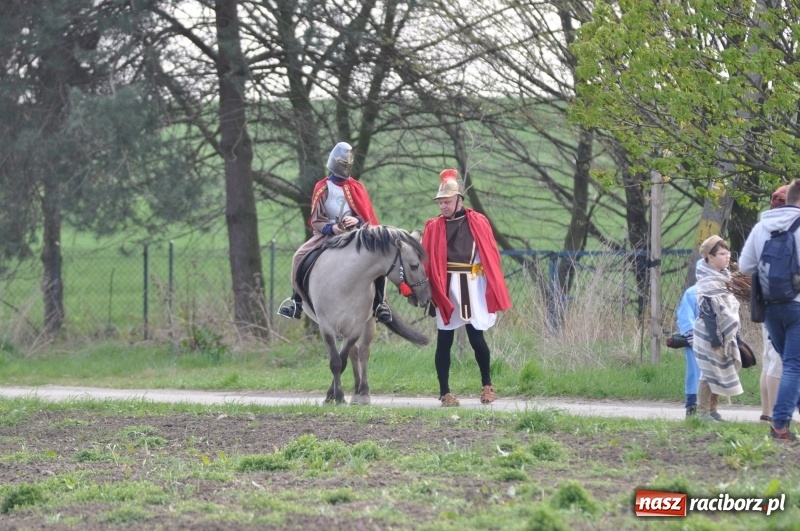 Zdjęcie w galerii na portalu naszraciborz.pl: Misterium Męki Pańskiej w Krzyżanowicach [FOTO i WIDEO]  wiadomości z regionu