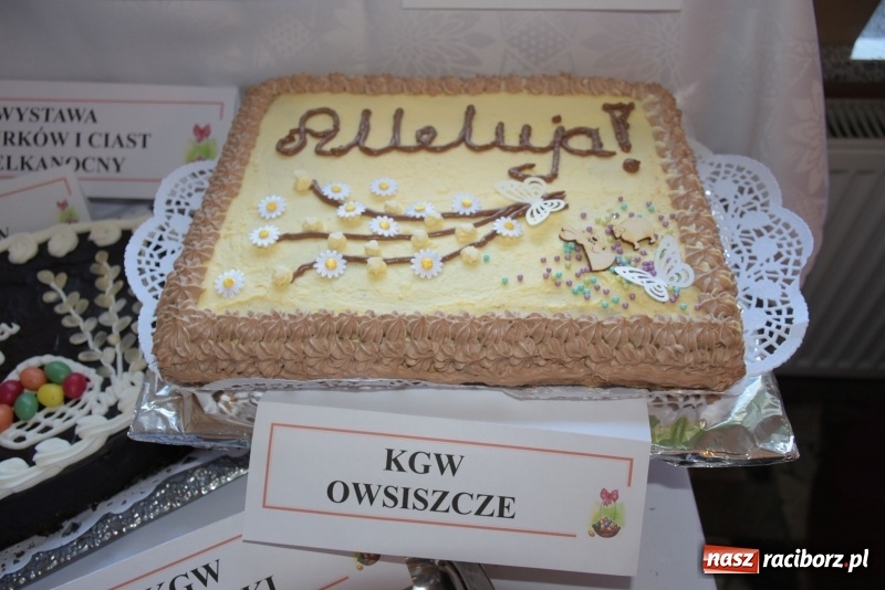 Zdjęcie w galerii na portalu naszraciborz.pl: Na słodko i przy muzyce. Kiermasz w Tworkowie [FOTO i WIDEO] wiadomości z regionu