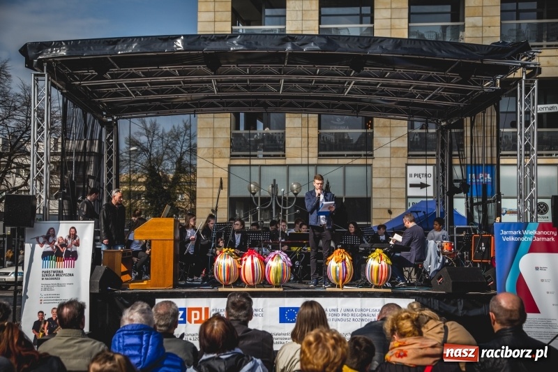 Zdjęcie w galerii na portalu naszraciborz.pl: Wielkanocny jarmark na raciborskim Rynku [FOTO] wiadomości z regionu