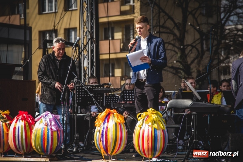 Zdjęcie w galerii na portalu naszraciborz.pl: Wielkanocny jarmark na raciborskim Rynku [FOTO] wiadomości z regionu