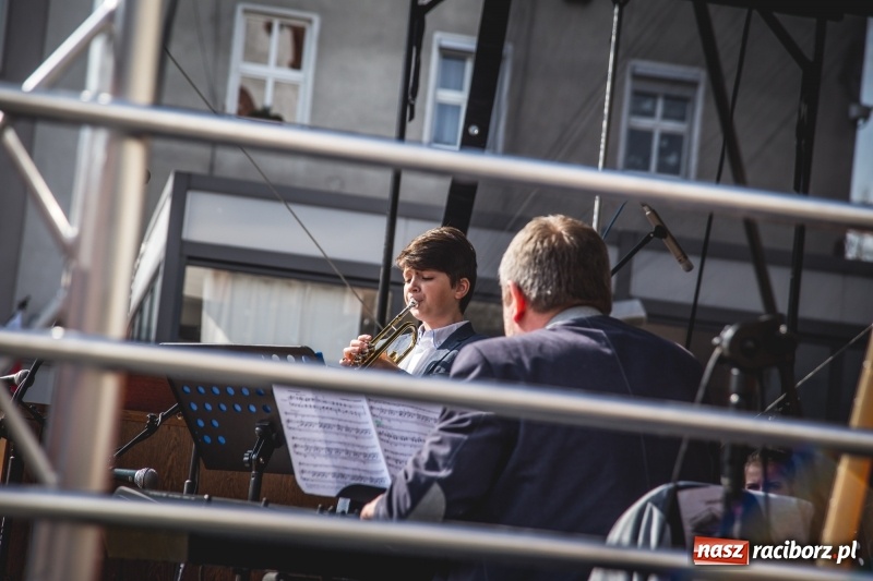 Zdjęcie w galerii na portalu naszraciborz.pl: Wielkanocny jarmark na raciborskim Rynku [FOTO] wiadomości z regionu