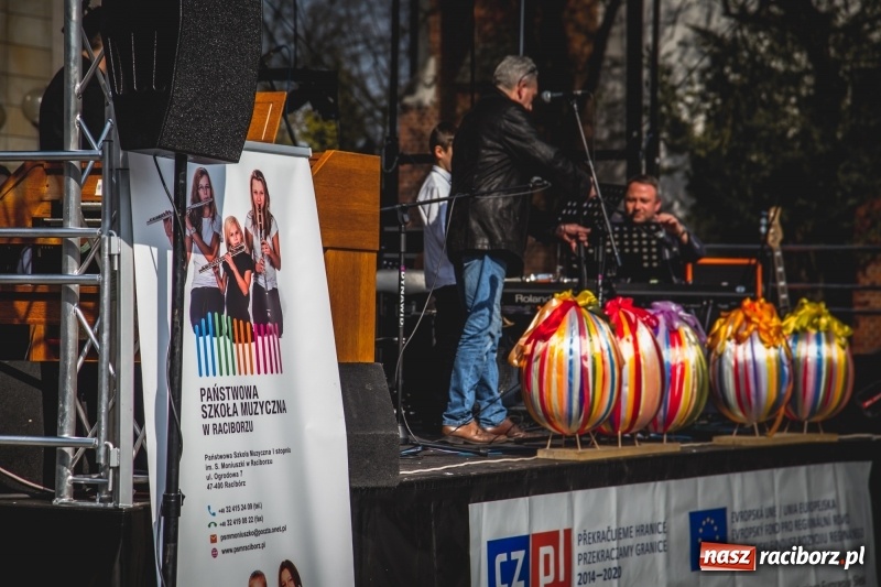 Zdjęcie w galerii na portalu naszraciborz.pl: Wielkanocny jarmark na raciborskim Rynku [FOTO] wiadomości z regionu