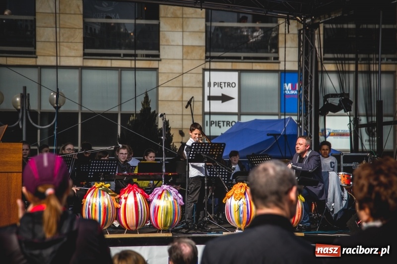 Zdjęcie w galerii na portalu naszraciborz.pl: Wielkanocny jarmark na raciborskim Rynku [FOTO] wiadomości z regionu
