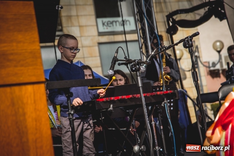 Zdjęcie w galerii na portalu naszraciborz.pl: Wielkanocny jarmark na raciborskim Rynku [FOTO] wiadomości z regionu