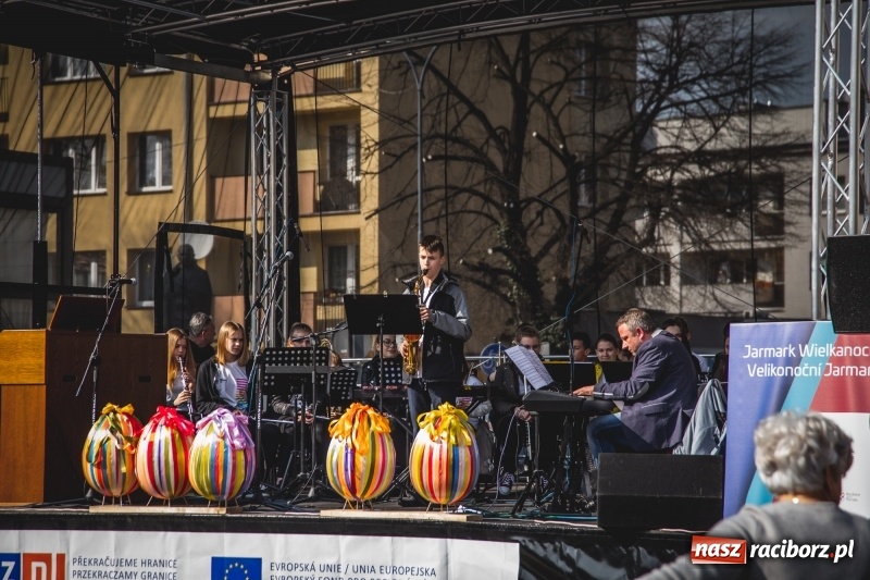 Zdjęcie w galerii na portalu naszraciborz.pl: Wielkanocny jarmark na raciborskim Rynku [FOTO] wiadomości z regionu