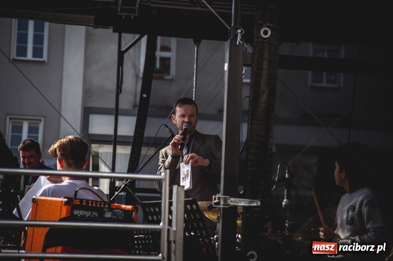 Zdjęcie w galerii na portalu naszraciborz.pl: Wielkanocny jarmark na raciborskim Rynku [FOTO] wiadomości z regionu