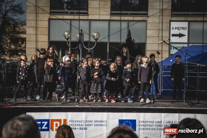 Zdjęcie w galerii na portalu naszraciborz.pl: Wielkanocny jarmark na raciborskim Rynku [FOTO] wiadomości z regionu