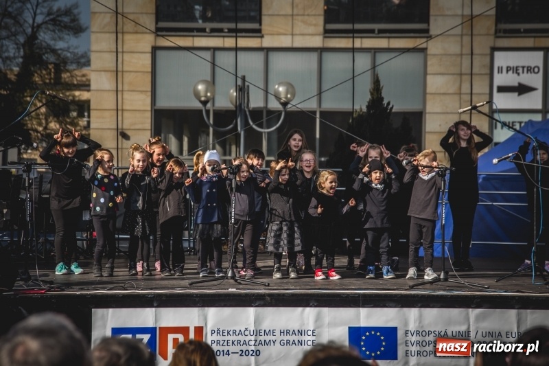 Zdjęcie w galerii na portalu naszraciborz.pl: Wielkanocny jarmark na raciborskim Rynku [FOTO] wiadomości z regionu