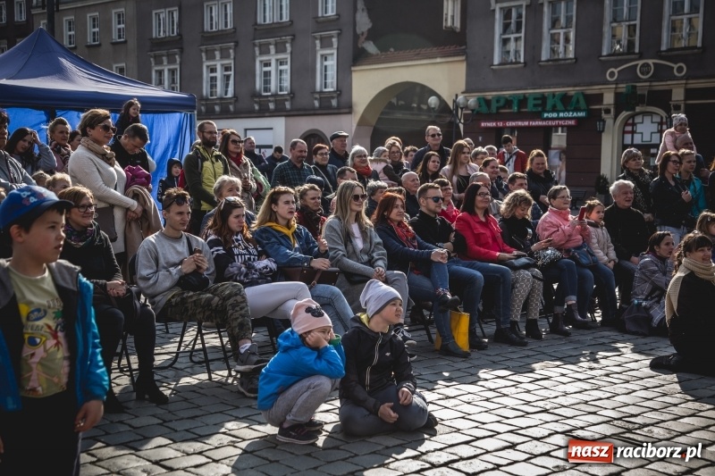 Zdjęcie w galerii na portalu naszraciborz.pl: Wielkanocny jarmark na raciborskim Rynku [FOTO] wiadomości z regionu