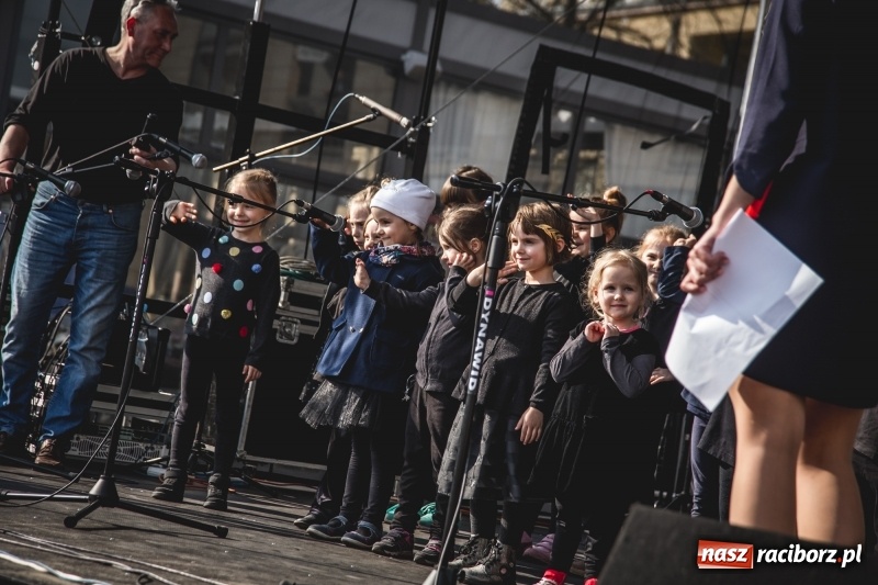 Zdjęcie w galerii na portalu naszraciborz.pl: Wielkanocny jarmark na raciborskim Rynku [FOTO] wiadomości z regionu