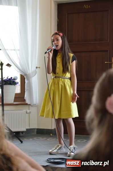 Zdjęcie w galerii na portalu naszraciborz.pl: Wiosenne śpiewanie przy Kossakach [FOTO] wiadomości z regionu