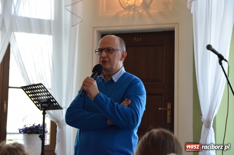 Zdjęcie w galerii na portalu naszraciborz.pl: Wiosenne śpiewanie przy Kossakach [FOTO] wiadomości z regionu