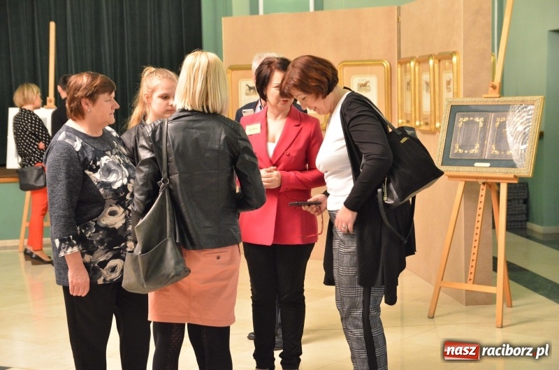 Zdjęcie w galerii na portalu naszraciborz.pl: Wiosenne śpiewanie przy Kossakach [FOTO] wiadomości z regionu