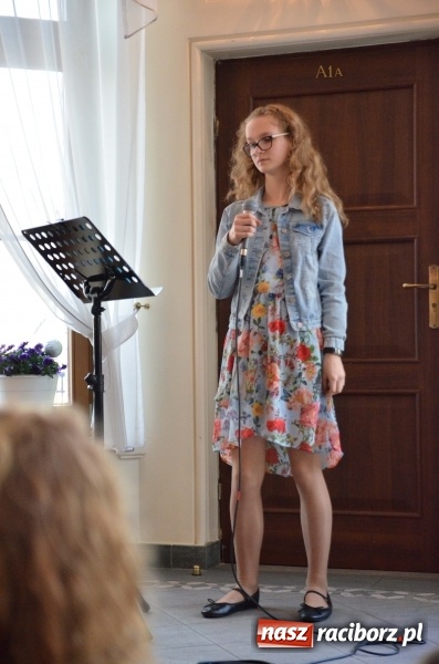 Zdjęcie w galerii na portalu naszraciborz.pl: Wiosenne śpiewanie przy Kossakach [FOTO] wiadomości z regionu