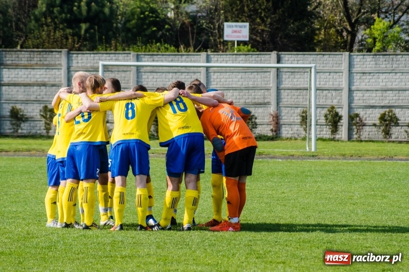 Zdjęcie w galerii na portalu naszraciborz.pl: Klasyczny hat-trick Kowalczyka na kuźniańską Stal styka [FOTO] wiadomości z regionu