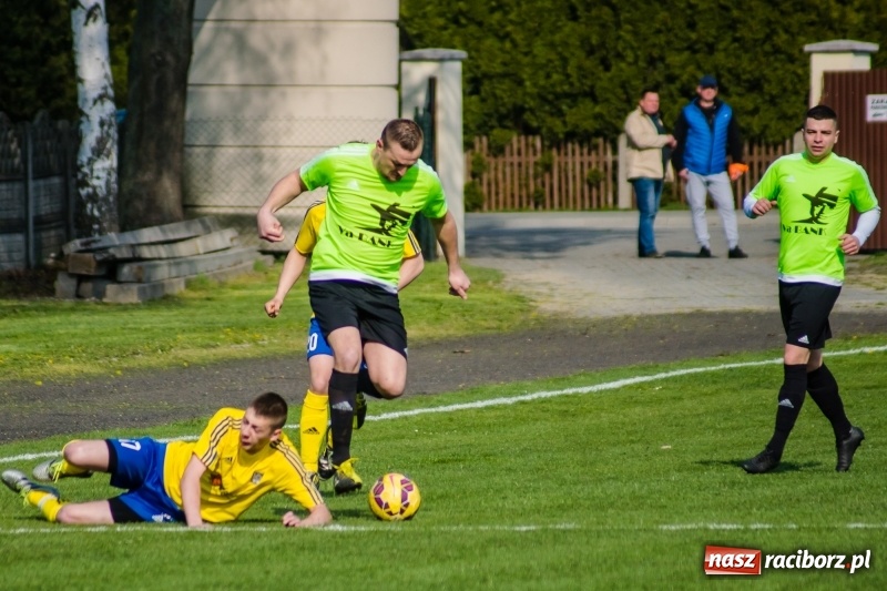 Zdjęcie w galerii na portalu naszraciborz.pl: Klasyczny hat-trick Kowalczyka na kuźniańską Stal styka [FOTO] wiadomości z regionu