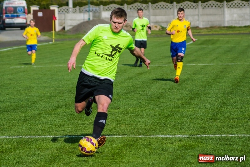 Zdjęcie w galerii na portalu naszraciborz.pl: Klasyczny hat-trick Kowalczyka na kuźniańską Stal styka [FOTO] wiadomości z regionu