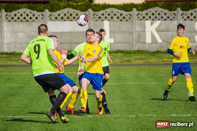 Zdjęcie w galerii na portalu naszraciborz.pl: Klasyczny hat-trick Kowalczyka na kuźniańską Stal styka [FOTO] wiadomości z regionu