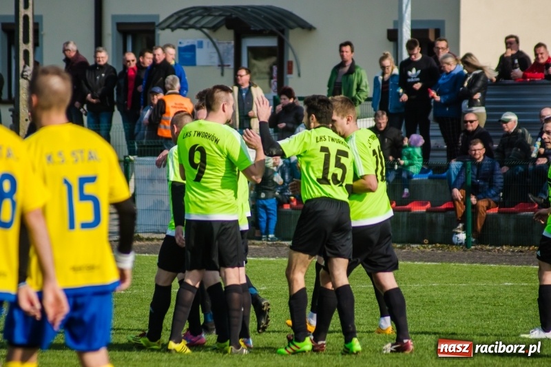 Zdjęcie w galerii na portalu naszraciborz.pl: Klasyczny hat-trick Kowalczyka na kuźniańską Stal styka [FOTO] wiadomości z regionu