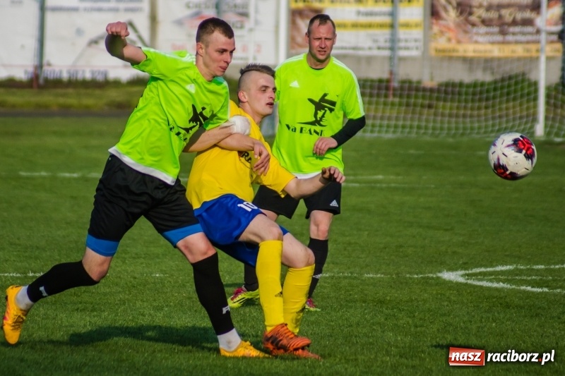 Zdjęcie w galerii na portalu naszraciborz.pl: Klasyczny hat-trick Kowalczyka na kuźniańską Stal styka [FOTO] wiadomości z regionu