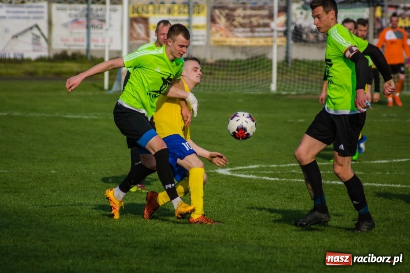 Zdjęcie w galerii na portalu naszraciborz.pl: Klasyczny hat-trick Kowalczyka na kuźniańską Stal styka [FOTO] wiadomości z regionu