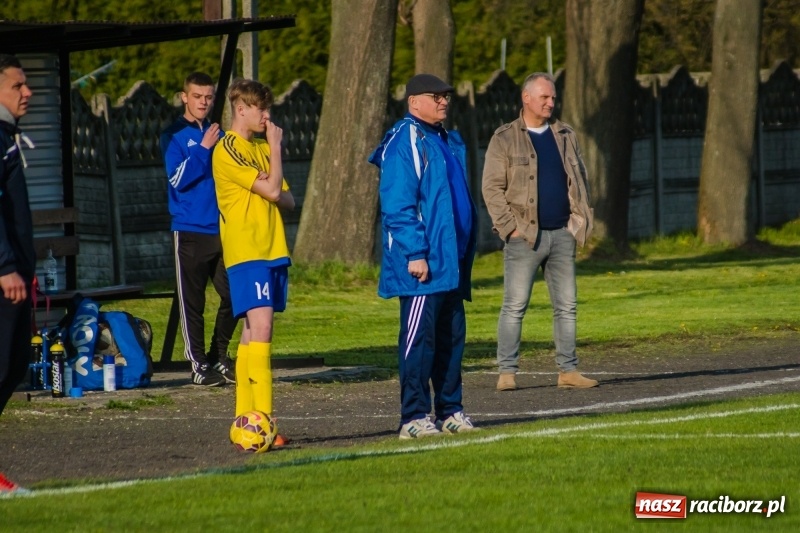 Zdjęcie w galerii na portalu naszraciborz.pl: Klasyczny hat-trick Kowalczyka na kuźniańską Stal styka [FOTO] wiadomości z regionu