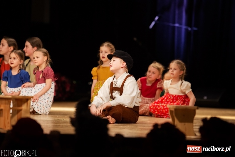 Zdjęcie w galerii na portalu naszraciborz.pl: Koncert charytatywny Źródła na rzecz Zosi wiadomości z regionu