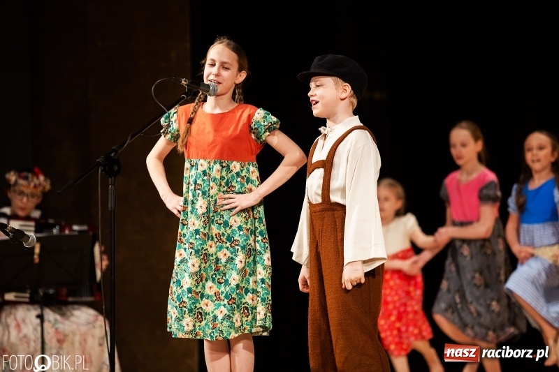 Zdjęcie w galerii na portalu naszraciborz.pl: Koncert charytatywny Źródła na rzecz Zosi wiadomości z regionu