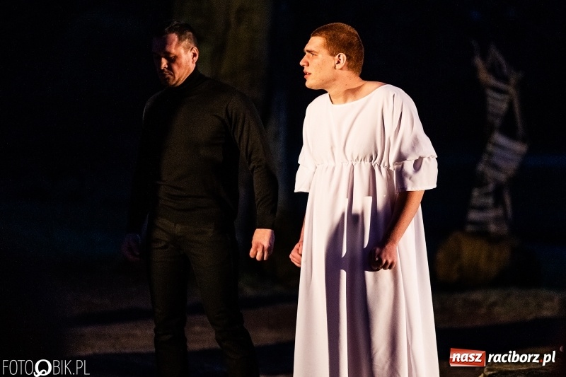 Zdjęcie w galerii na portalu naszraciborz.pl: Spektakl Sen Nocy Letniej w Amfiteatrze Buk w Rudach wiadomości z regionu